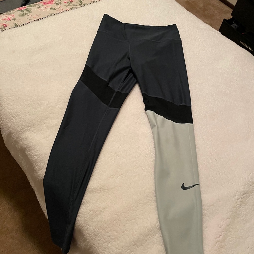 Nike dri fit leggings